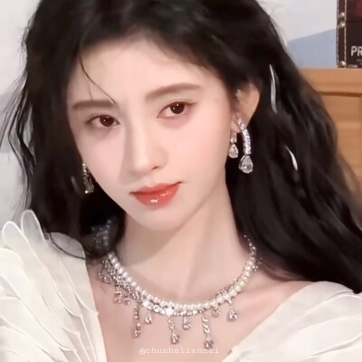 //·邮局寄出的是我对你的爱
*鞠婧祎