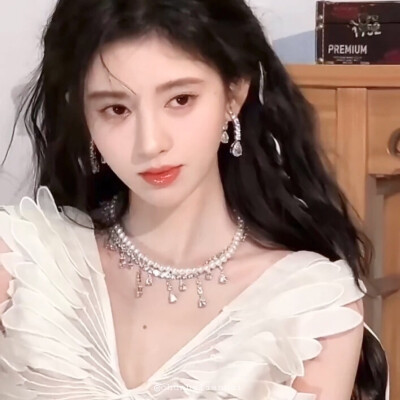 //·邮局寄出的是我对你的爱
*鞠婧祎