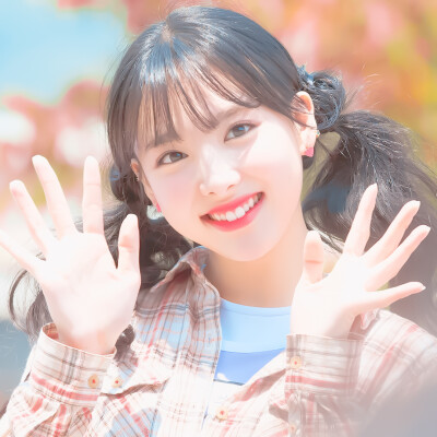 
» 可爱的兔牙在哪里呢……(️#Nayeon rabbit♡)
