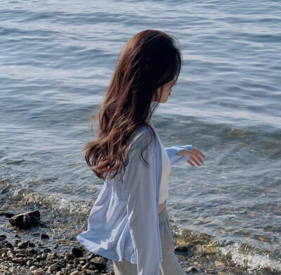 海边女头