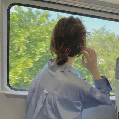 ins清新头像
图源网络