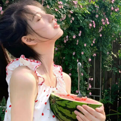 ins清新头像
图源网络