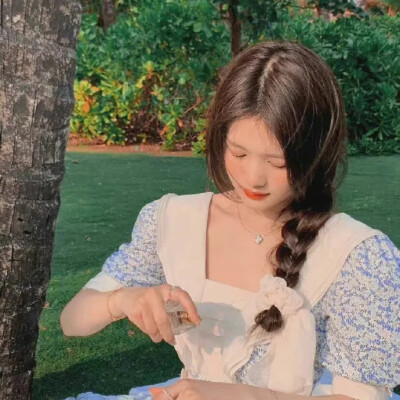 ins清新头像
图源网络