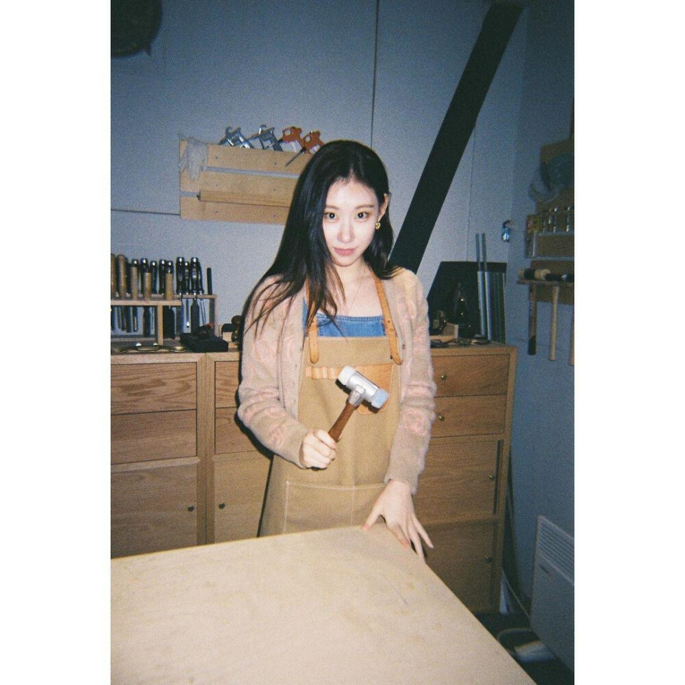 CHAERYEONG 李彩领