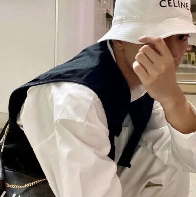 【男头像杂烩】男生头像#遮挡#宠物#唯美韩国#小清新#伤感#帅气#高清#暖男#欧美#霸气ᵎ鲜肉#By沐晴