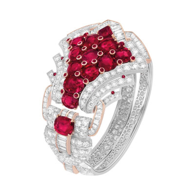 Van Cleef & Arpels 梵克雅宝「Treasure of Rubies」系列 Éventail souverain 白金手镯 共镶嵌13颗总重35.05ct的椭圆形切割和枕形切割红宝石，点缀钻石