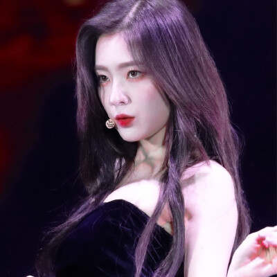 高二四班 裴珠泫 Irene
©BAEBUNNY0329