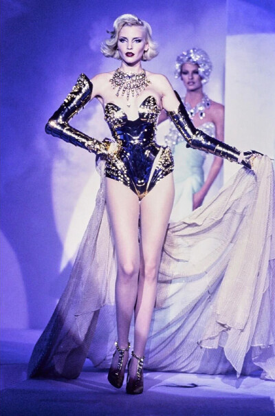 Nadja Auermann X Thierry Mugler Haute Couture F/W 1995