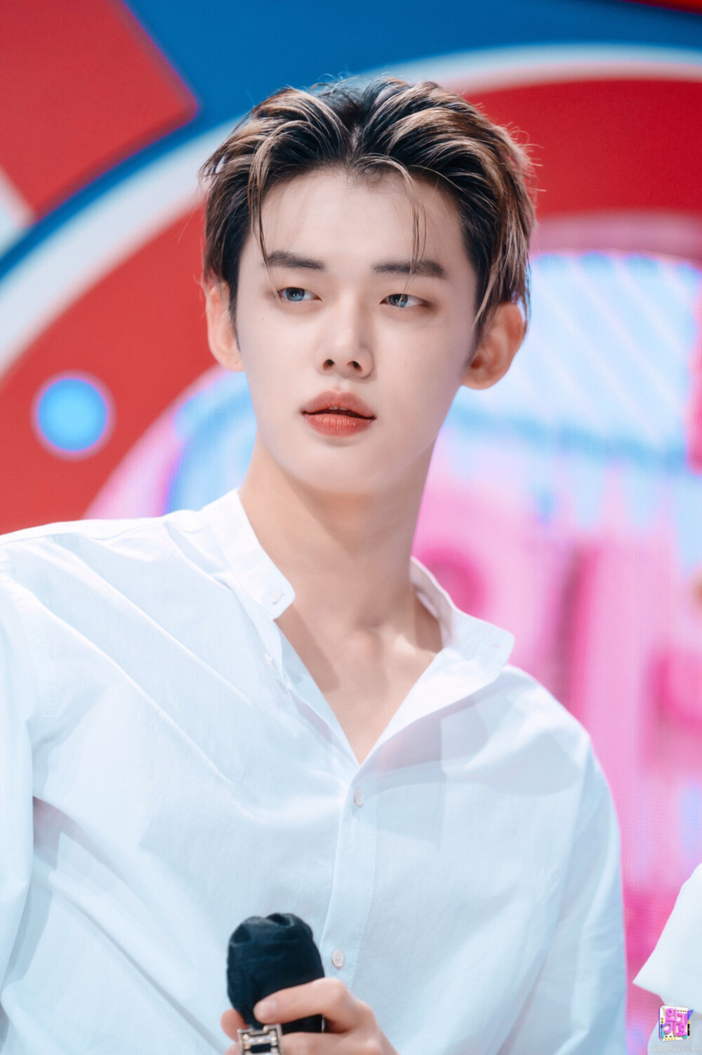 崔然竣YEONJUN