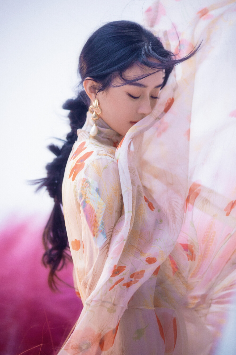 玫瑰花会腐烂担赵丽颖不会，