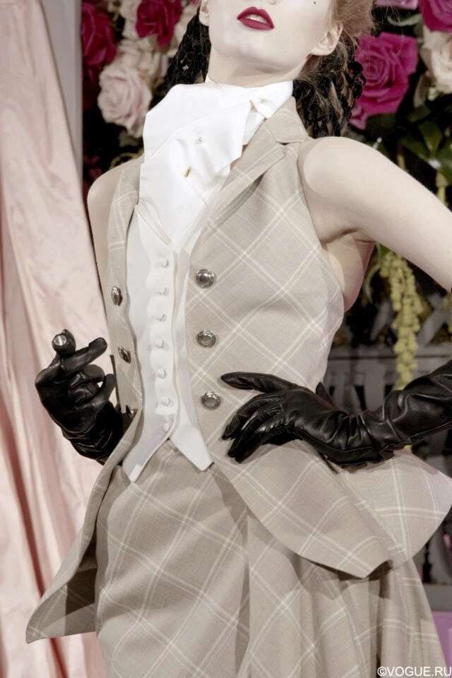 Christian Dior Couture S/S 2010
Details
[weibo@Ouvg]