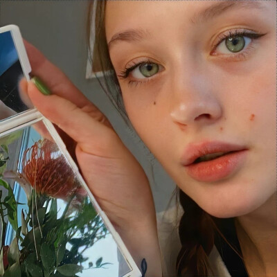 ：蓝莓不美
⚪️