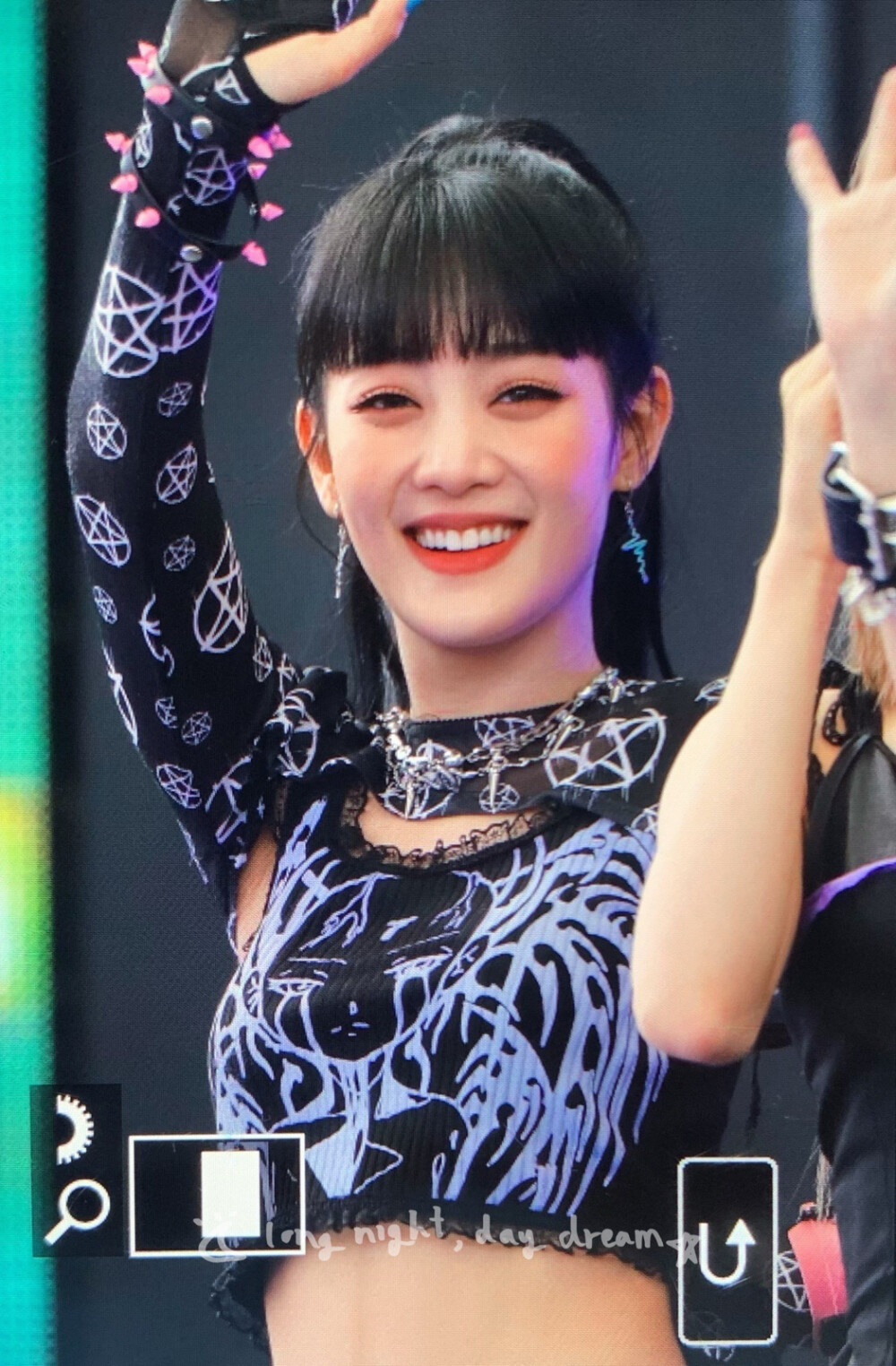 金米妮 220515德国演唱会 - 堆糖,美图壁纸兴趣社区