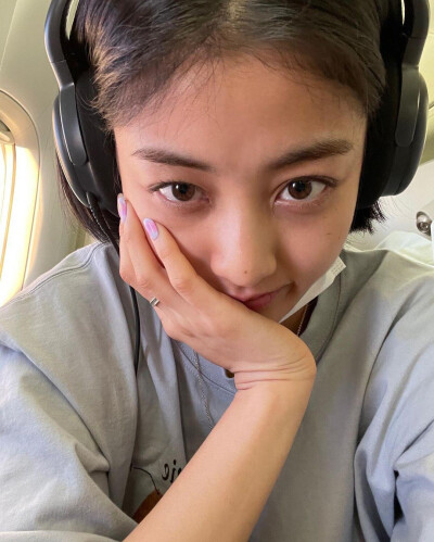 JIHYO 朴志效