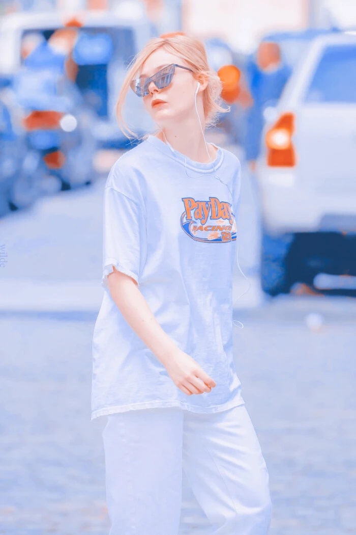  艾丽·范宁 Elle Fanning