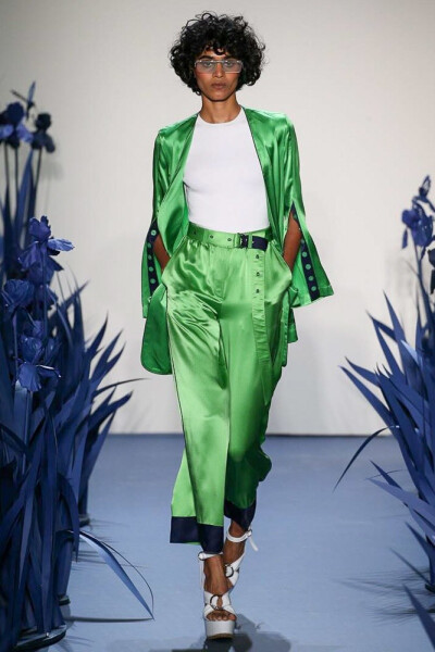 Adam Selman2018春夏高级成衣（部分）
秀场 大牌 时尚 成衣 服装 时装周 模特