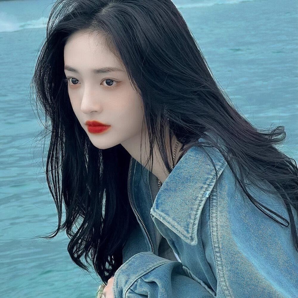 一起看海吧 但是你比海好看 |周洁琼