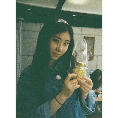 CHAERYEONG 李彩领
