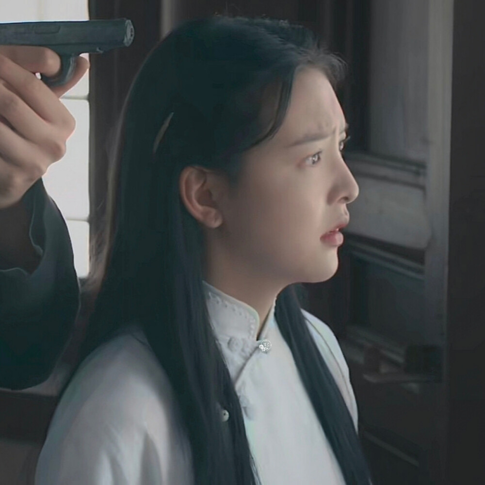 ◎胡一天 章若楠
◎张启 孟海棠
《凭栏一片风云起》
“我接住你”