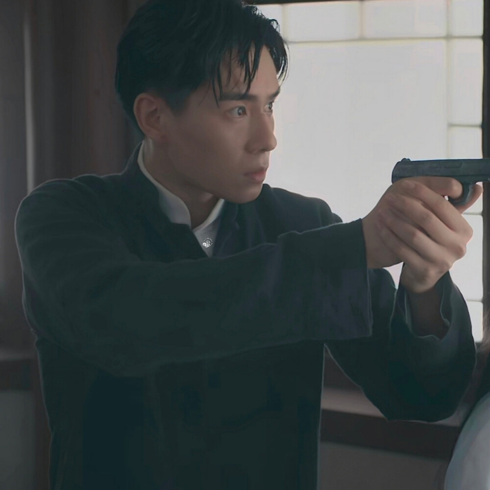 ◎胡一天 章若楠
◎张启 孟海棠
《凭栏一片风云起》
“我接住你”