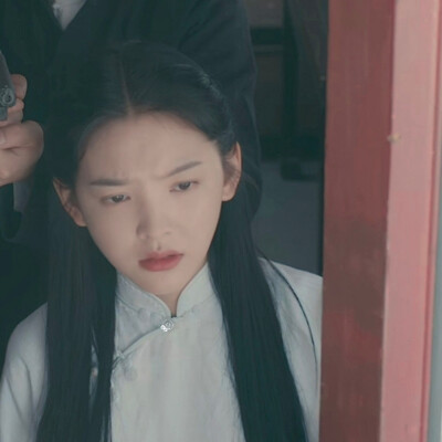 ◎胡一天 章若楠
◎张启 孟海棠
《凭栏一片风云起》
“我接住你”