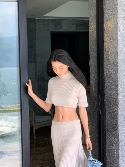 易梦玲