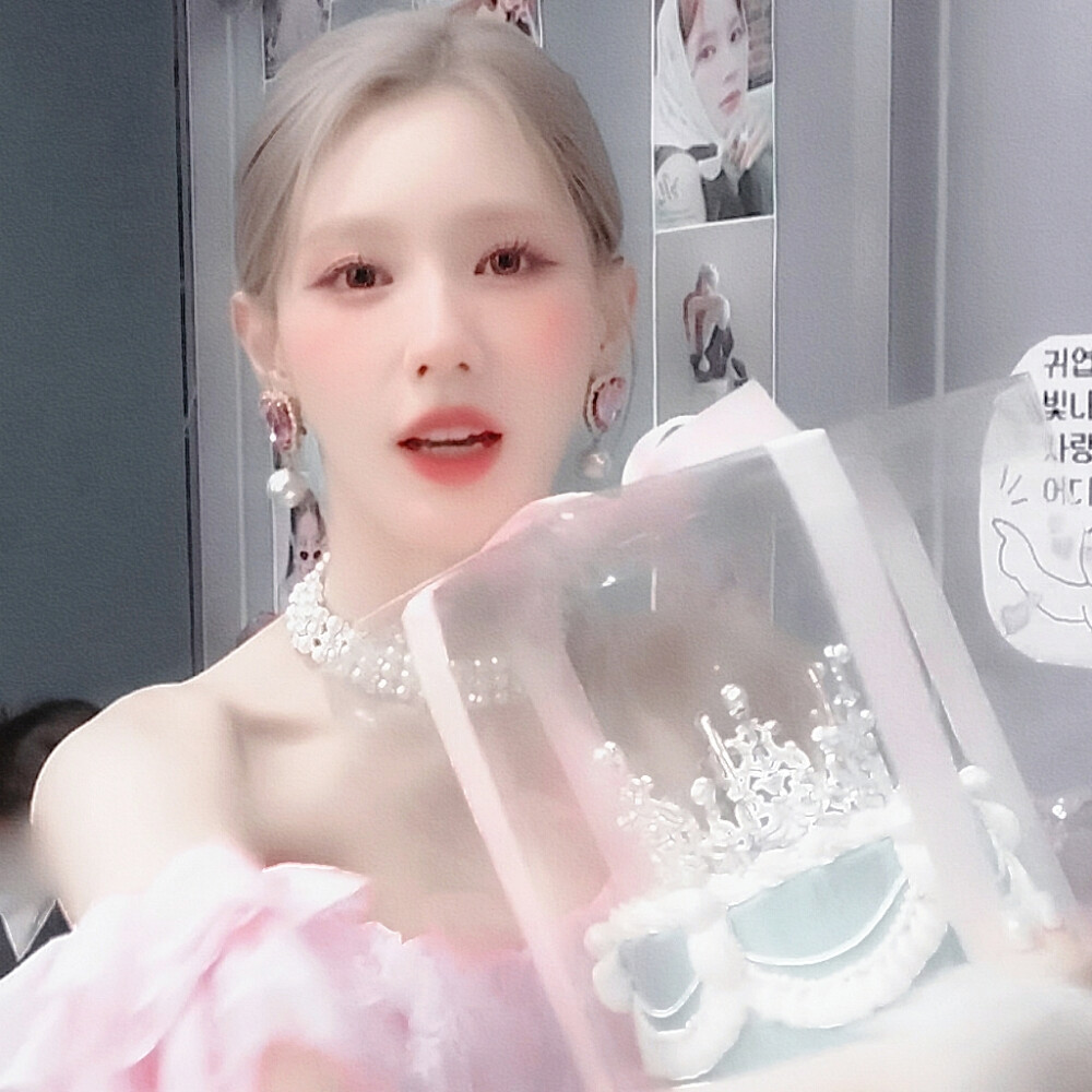 浅浅的摸个鱼吧 放假了再好好修.