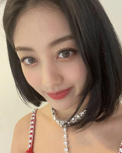 JIHYO 朴志效