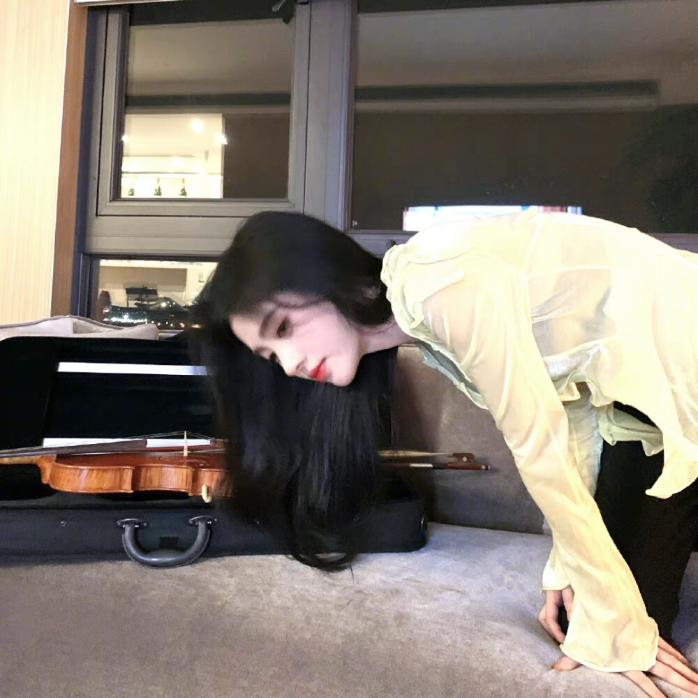 鞠婧祎
Live a good life meet slowly."