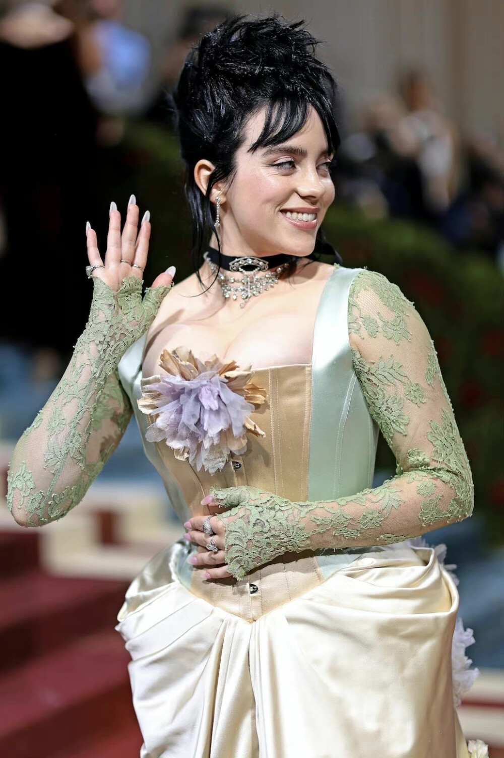 Billie在Met Gala