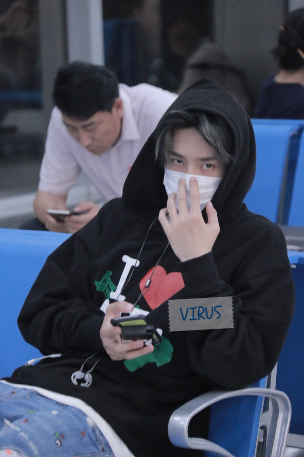 180524长沙北京uniq王一博77奶萌奶萌的77crlogo676767