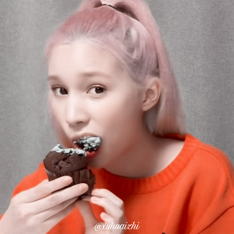 “纸杯蛋糕真的这么好吃吗？”
休宁巴伊叶
原截朴安冉