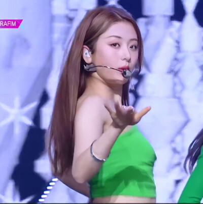 LE SSERAFIM许允真
可二改