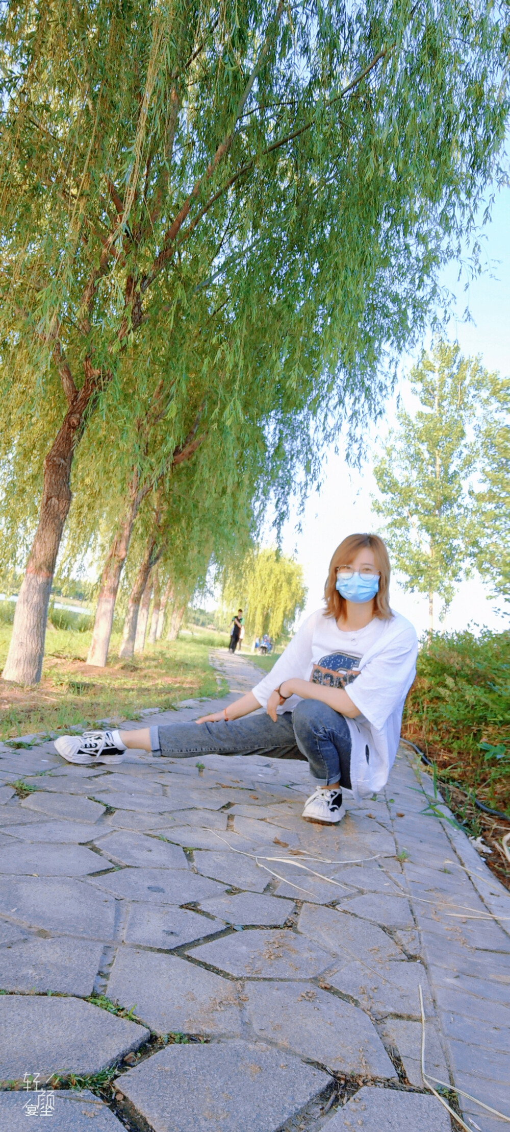 一川烟草
​满城风絮
​梅子黄时雨