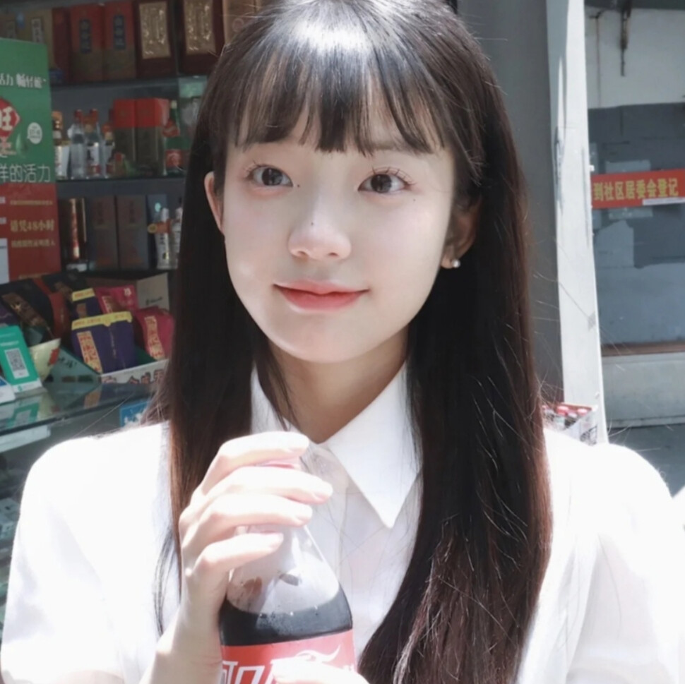 女头
图来源于网络 侵权删~