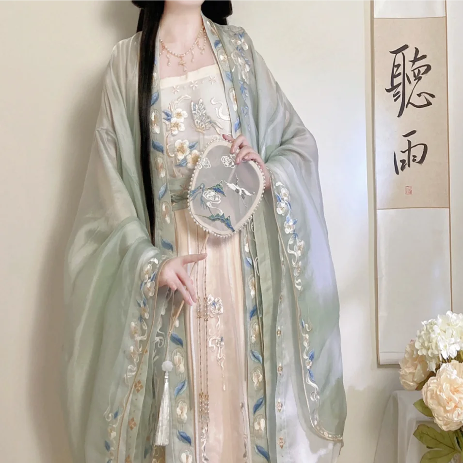 半身女头，古风汉服