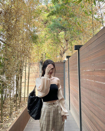 CHAERYEONG 李彩领