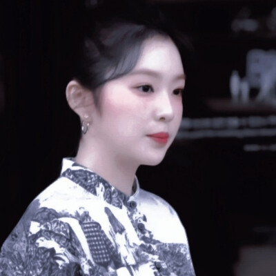 Irene&蓝闪蝶