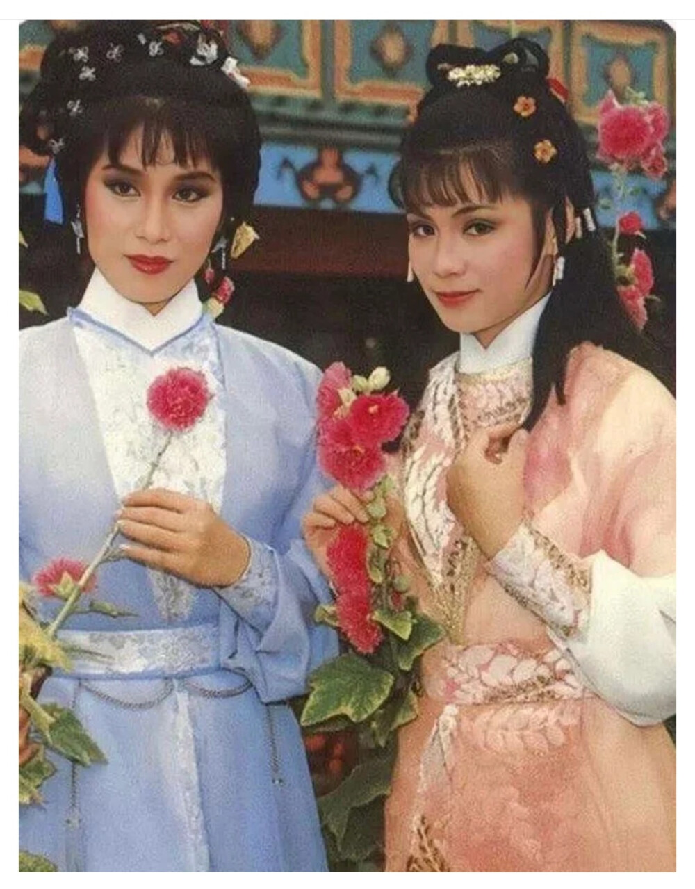 杨盼盼翁美玲