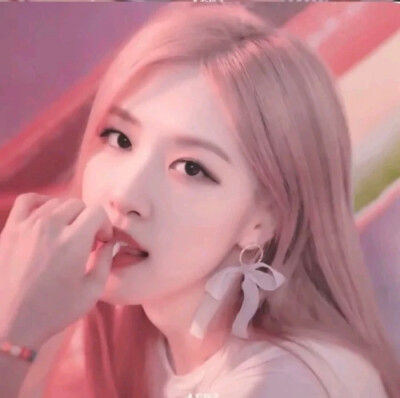 朴彩英ROSÉ
（侵权私删）
