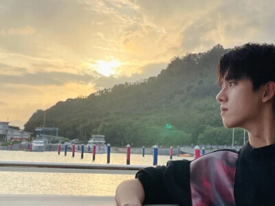 啊呜
张耀太好看了
法医秦明快点更新啊啊啊