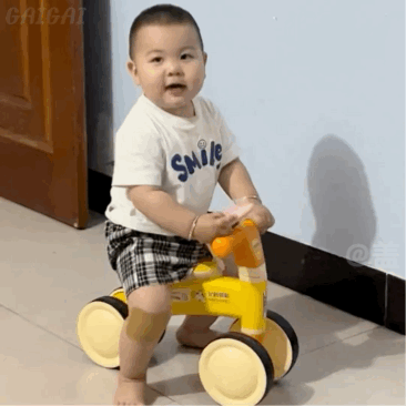 你凶我干什么啊
今日份可爱搞怪萌娃gif动图表情包
源自各处 侵权删除 知源可评