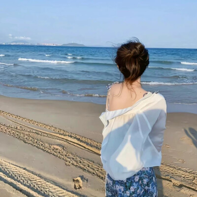 海边女头