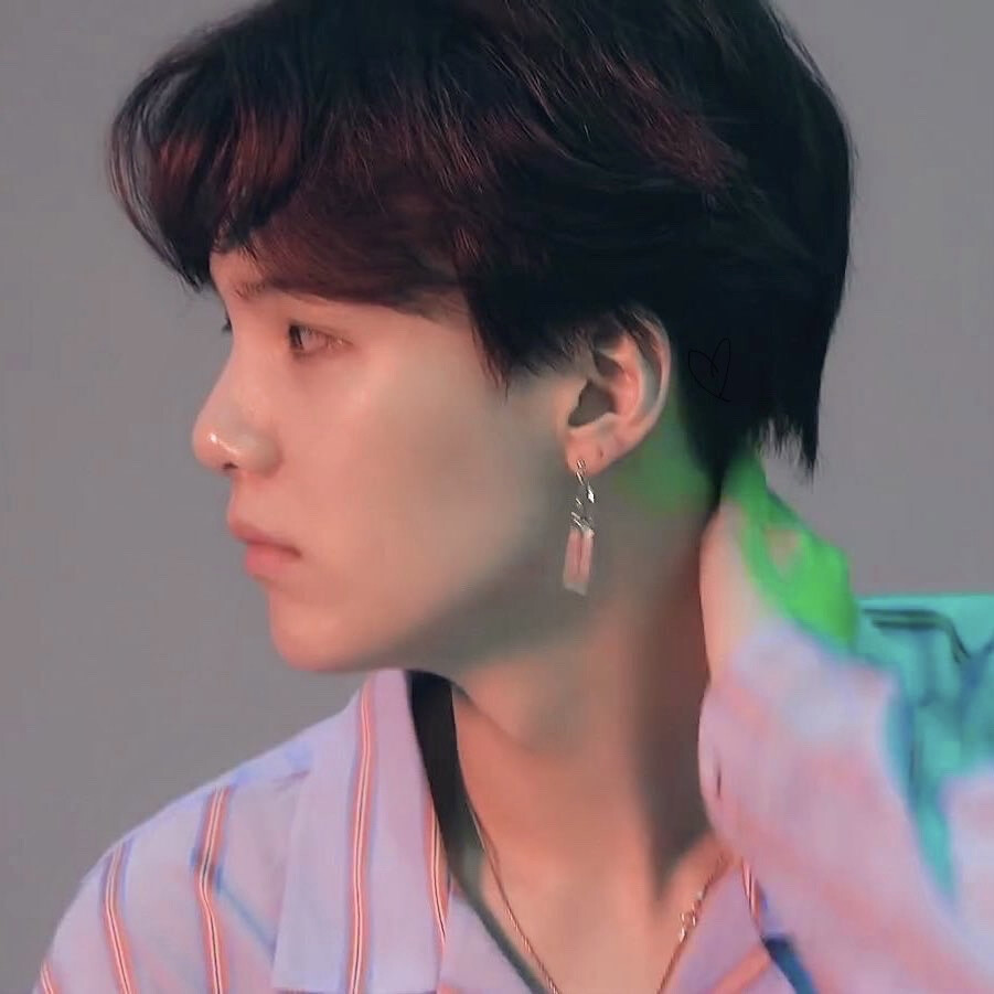 SUGA
