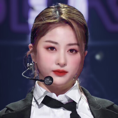 •许允真
•可二改 可二改套图
【注ID+注在描述】