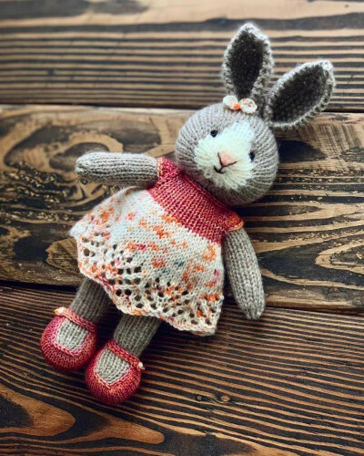 爱玩毛线的小动物，编织艺人Melissa Gonzales 