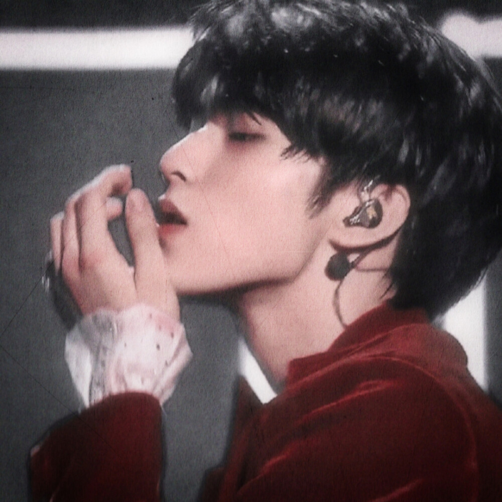 ‖分开开始煎熬，只想回到你的怀抱.
*刘耀文
原截陆渝