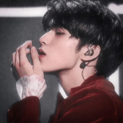 ‖分开开始煎熬，只想回到你的怀抱.
*刘耀文
原截陆渝