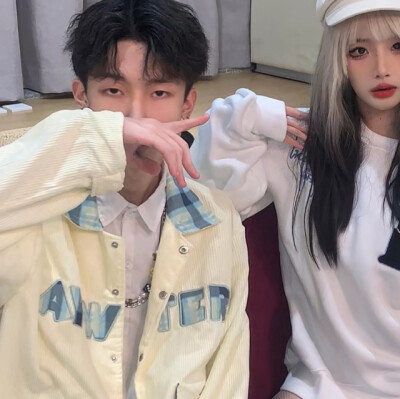 情侣头像 二传注明 dt薛芷柔