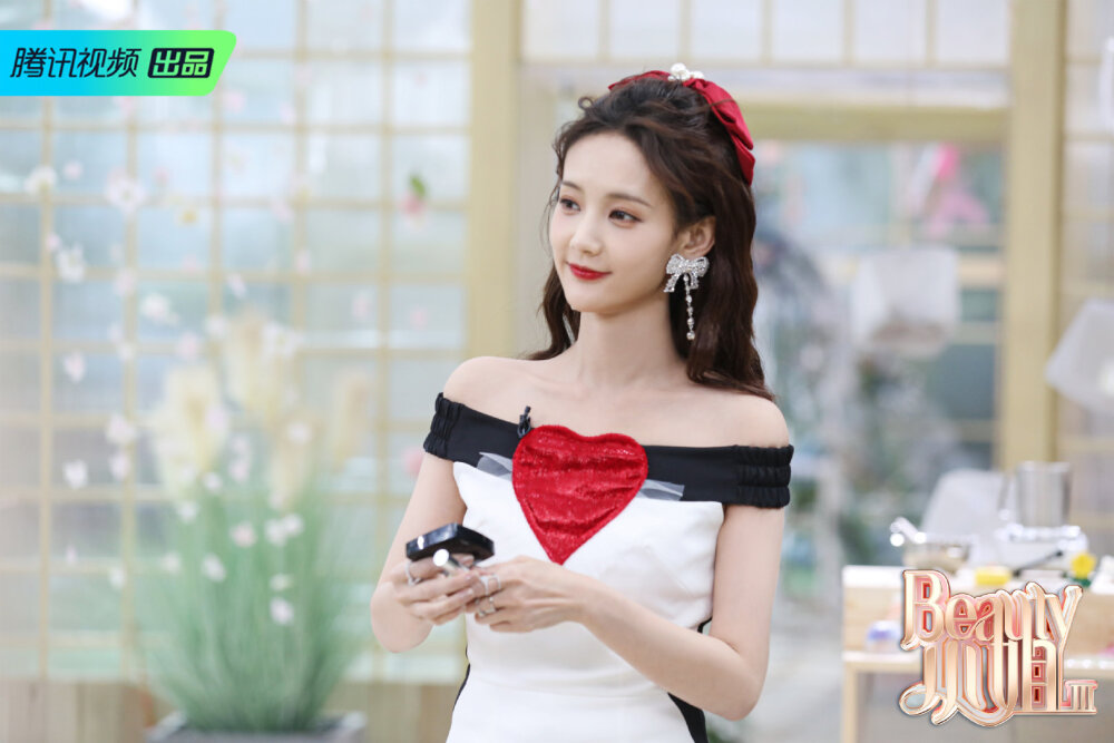 李一桐美图 李一桐大图 李一桐 综艺 杂志 写真 生活照 剧照 高清 桐蓉儿 一桐 梨桐 古风 美女 古装 性感 一桐 女神 头像 壁纸
